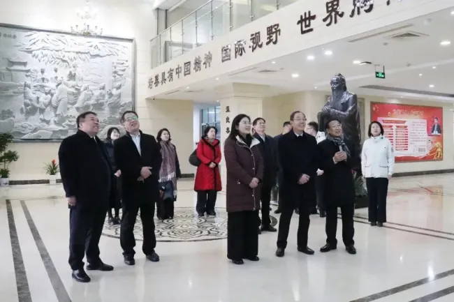 山东师大基础教育集团与山东锦泽实业集团合作办学签约仪式在济南深泉外国语学校隆重举行