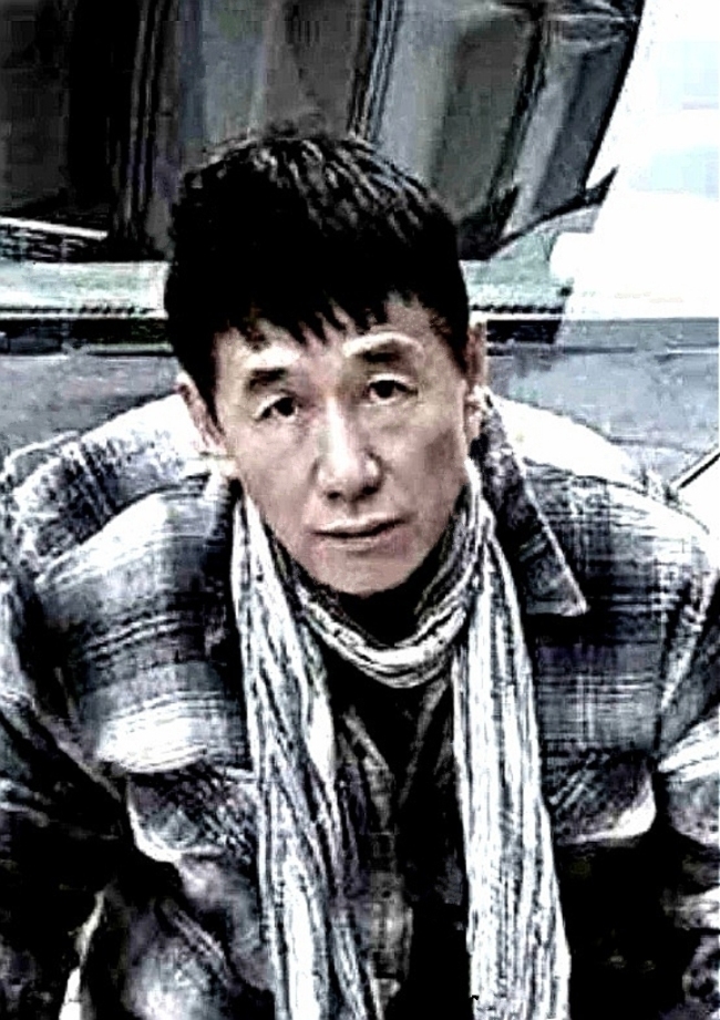 【DeepSeek谈艺】姜波·雕塑 | 在流动的时光里，雕琢可触的生命体验