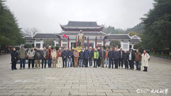 山东画院院长常朝晖应邀参加“伟大的长征——纪念中国工农红军长征胜利90周年全国画院采风创作活动”