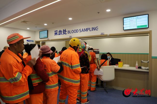 十年公益暖环卫——青岛西海岸新区启动2026年环卫工人慈善体检活动