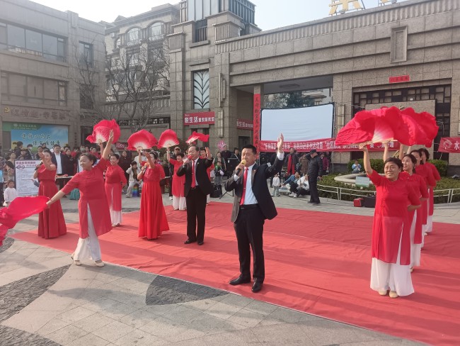青岛莱西水集街道开展“乐购莱西·春日惠享”消费四进系列活动暨“社区惠民·家门口的好物市集”水集专场活动