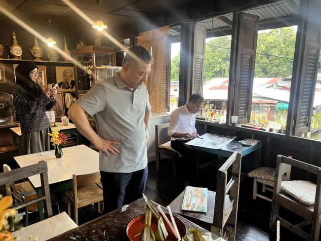 捕捉异域光影与风土人情——韦俊平曼谷写生记