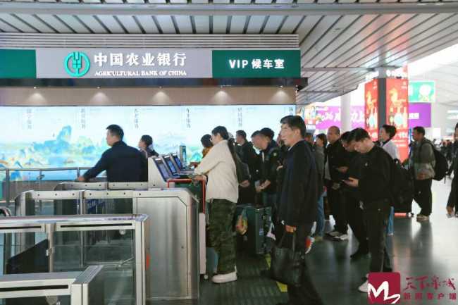 济南三大火车站启动清明小长假运输，预计发送旅客88万人次