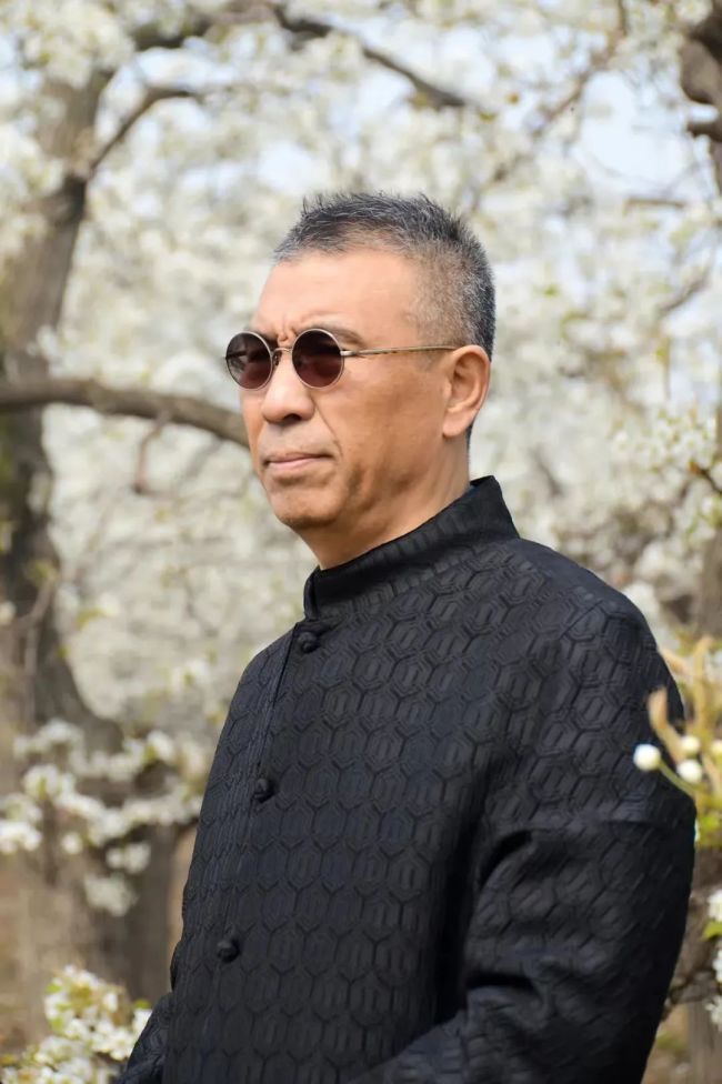 初中海应邀参展，“含弘光大——当代中国画学术典范百家邀请展”5月25日将在北京观复美术馆开展