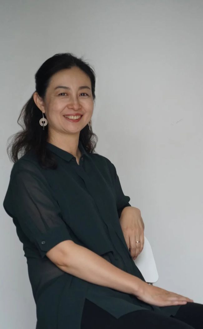 导师谢青,中国艺术研究院艺术培训中心2025年没骨花鸟高级研修班招生开启