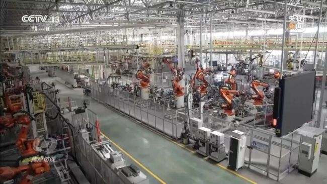 哪吒汽车创始人成 “老赖”——多地国资投入恐难收回，年度盈利目标落空