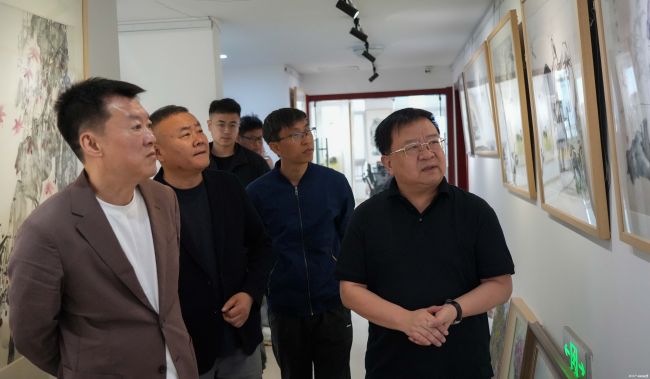 抱云问道，心画两相映——著名画家李岗、杨大伟走进文化视界