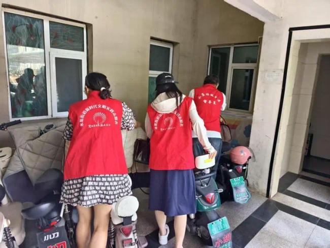 文明新风我引领|青岛莱西市水集街道:开展“电动车违规充电专项排查”宣传活动
