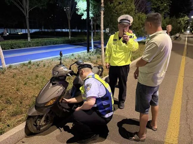 枣庄高新交警重拳出击！严查电动摩托车违法，筑牢安全屏障