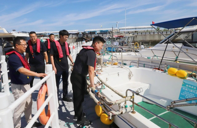 筑牢海上安全防线!威海市环翠区竹岛街道抓实纳管船舶规范化管理工作