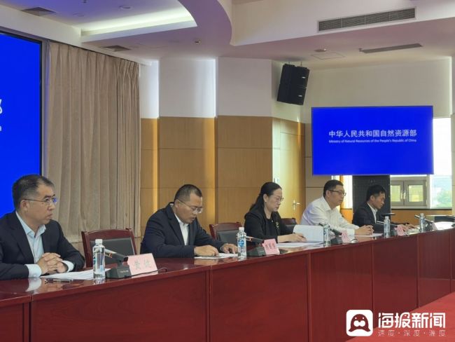 严禁借旅游项目之名建私家庄园、高尔夫球场、仿古城……多部门联合出台新政，给擅自改变土地现状和规划用途划红线