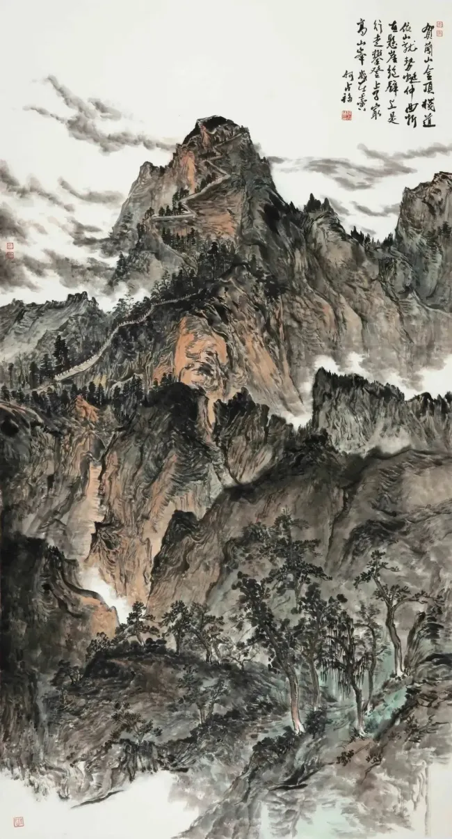 何占福丨雄浑沉厚的山河气象与鲜活烂漫的花间意趣,在笔墨间构筑出刚柔相济的意境