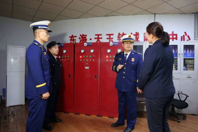 夜间亮剑查隐患 德州消防开展消防安全集中夜查行动