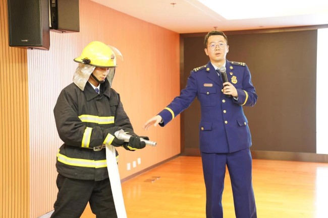 西咸新区文旅市场秋冬季消防安全知识培训会在空港新城举行
