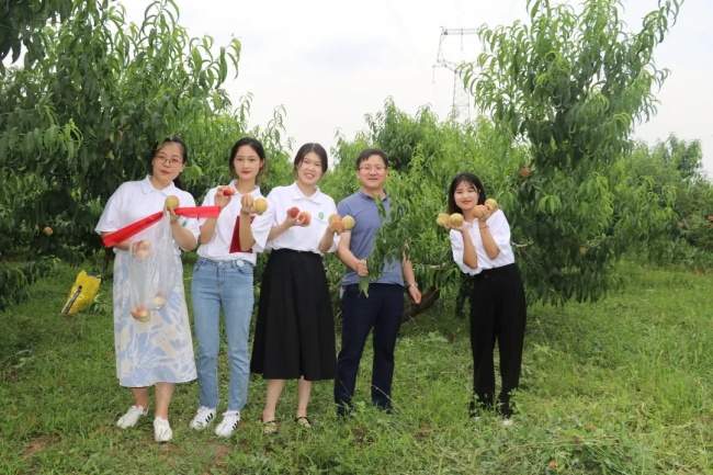 西安科技大学“胡杨花”青年学生宣讲团开展党 史宣讲进乡村活动