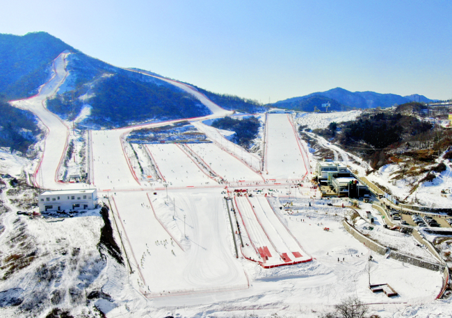 榆林金森滑雪滑冰场图片