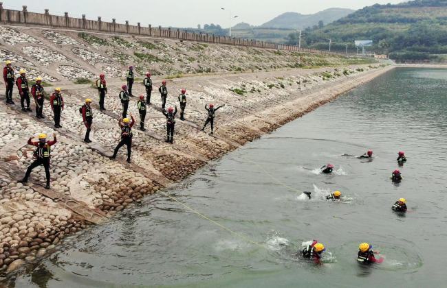 新疆森林消防总队：水域救援培训火热进行中