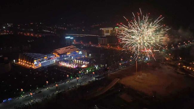 太白山旅游区  2023年元宵节大型焰火秀震撼上演