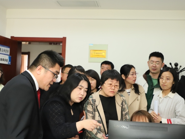 内蒙古包头市两级法院执行局长一行来榆参观交流