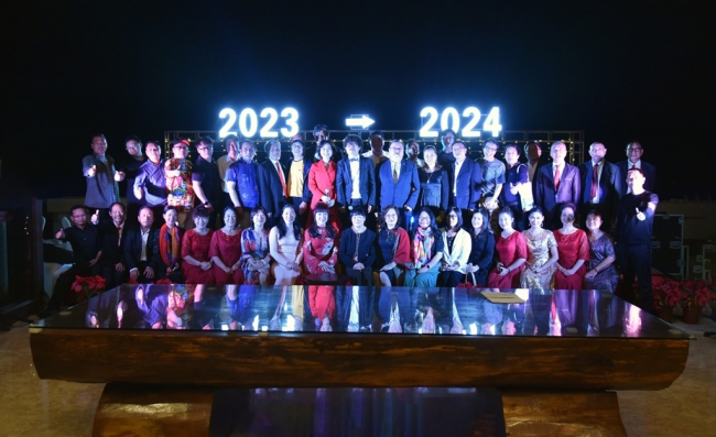 昌江举行棋子湾跨年诗会 以诗歌的名义迎接新年