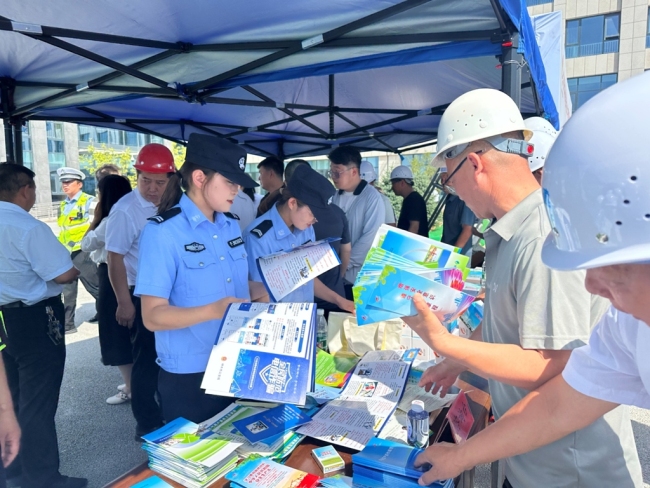 神木市西沙派出所深入推进夏季治安打击整治专项行动