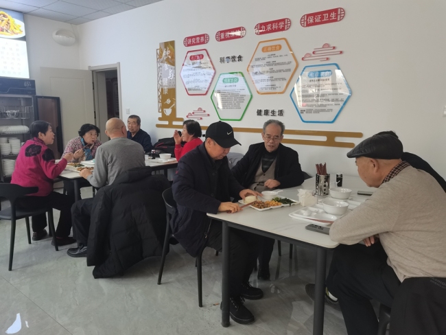 一顿“热乎饭” 吃出幸福味！府谷县多措并举办好“社区食堂”