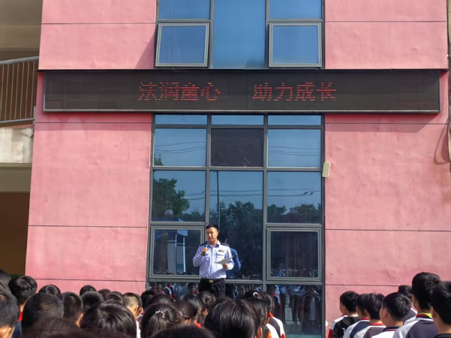 渭南市公安局：法治课堂进校园 筑牢青春成长防护墙