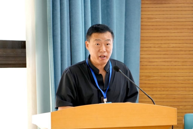 陕西省工艺美术大师杨彦飞代表学员作了表态发言