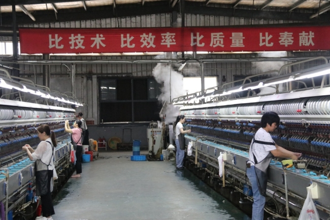 缫丝车间加工忙