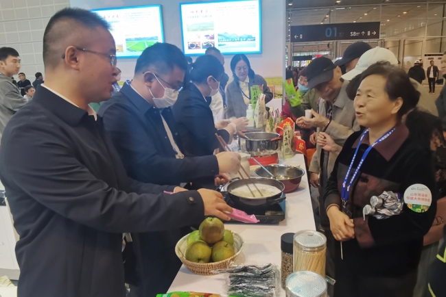 陕西吴堡名优“土特产”精彩亮相第二十二届农交会