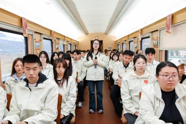 西安交通工程学院700名师生赴延安开展“到延安去”•三秦学子圣地行实践教育活动