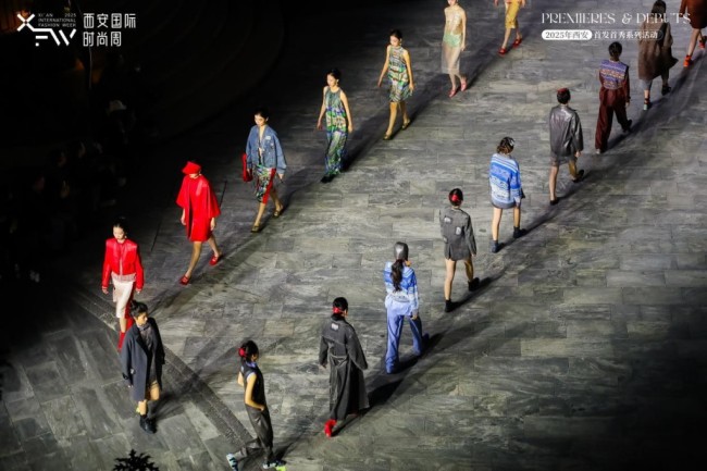 从米兰到长安:2025西安国际时尚周圆满落幕,共绘千年丝路新篇章