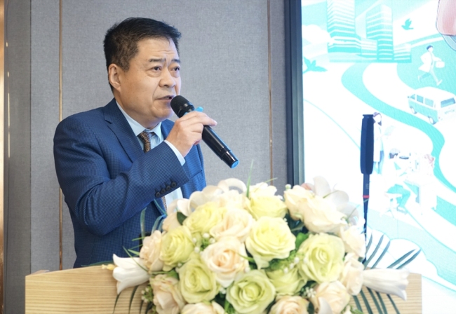 西安爱尔眼科医院飞秒激光白内障及屈光老视手术门诊开诊