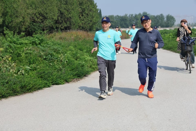 汉阳陵携手省盲协举办欢乐跑公益活动