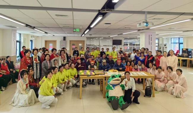 温情守护“银龄”生活 西安经开区联动开展重阳敬老活动