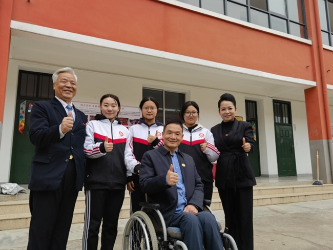 “银发宣讲团”重阳进校园主题活动在西安城建工程学校温情启幕