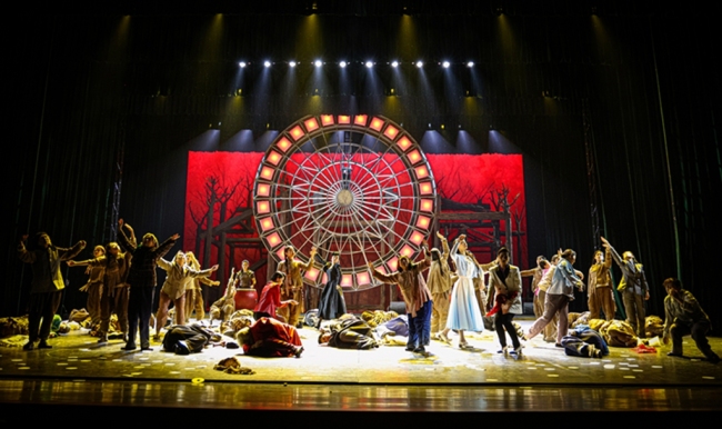 人民日报点赞话剧《生命册》