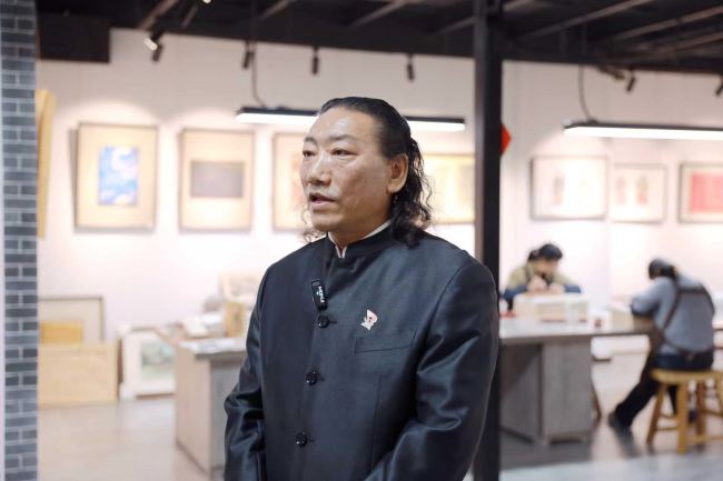 旬阳传统木刻版画第四代传承人蔚世生:“版画在基层，把创新回到“原位”