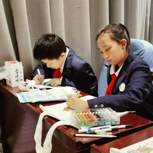 西安经开区：垃圾分类“玩”进校园，环保理念“植”入童心