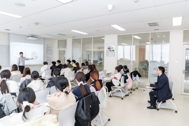 专家组听课看课