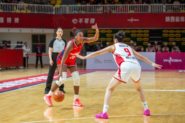 WCBA常规赛:陕北篮球热潮起!陕西榆林天泽主场首战展风采