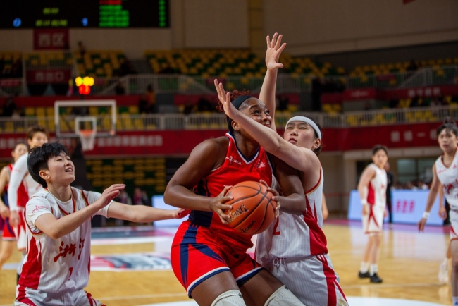 WCBA常规赛:陕北篮球热潮起!陕西榆林天泽主场首战展风采