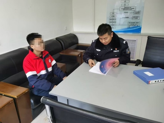 陕西神木市西沙派出所:“呵护幼苗”在行动 “金盾屏障”护平安