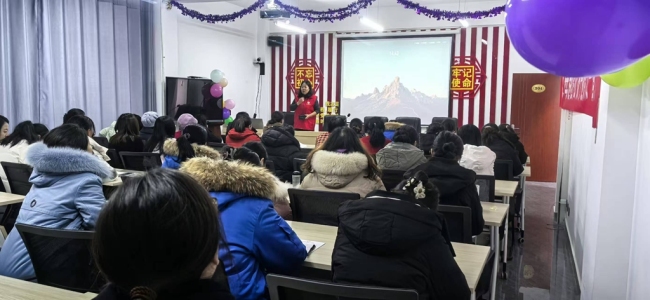 陕西靖边县宇文路社区举办家庭教育主题课系列活动