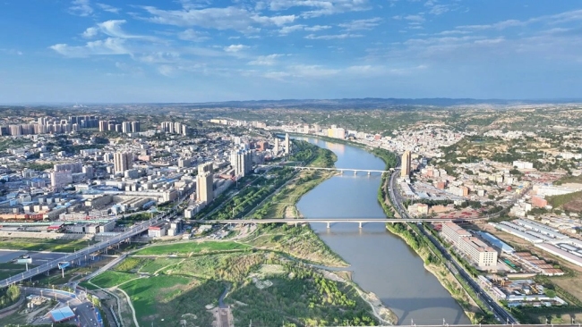 陕西府谷：“绿色”为底绘新景 “双效”共进促发展