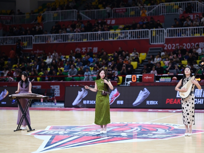 榆林主场不敌上海 陕西天泽仍获期待——陕西天泽女篮与一座能源之城的双向奔赴