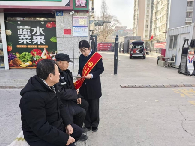 中国农业银行青山支行举办“消保进社区·守护钱袋子”活动 获居民点赞