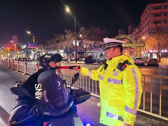 陕西府谷公安交管大队：异地联动严整治 筑牢春运平安线