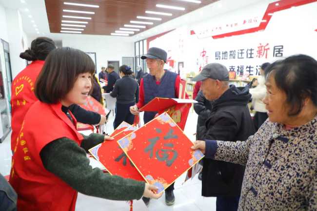 宜园社区“星火邻里帮”志愿服务集市暖心开市 新春便民服务情暖宜君