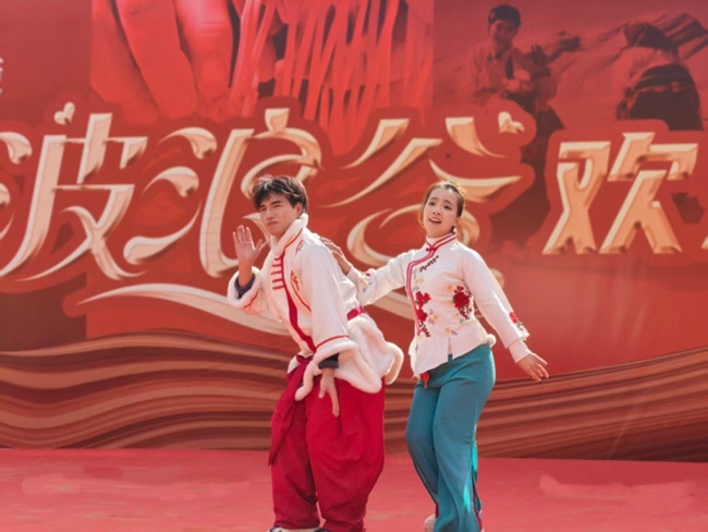 陕西波浪谷景区:年味浓 人气旺